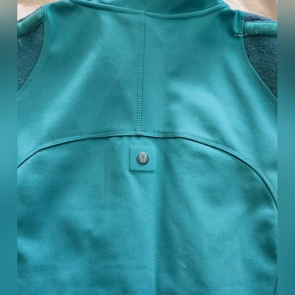 Lululemon Teal Green Women Jacket, 100% Wool Sleeves Soft Shell Jacket, Size 10 - Picture 4 of 13